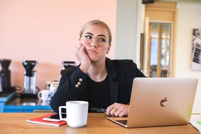 Why Choosing a Boring Job Might Be the Smartest Career Move You’ll Ever Make